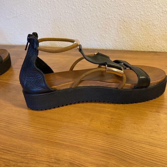 Miz Mooz Shoes - MIZ MOOZ Womens Black Sandals Size 38 EUC